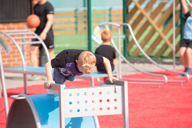 konstgräs utegym hinderbana mötesplats tomelilla ip unisport