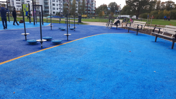 Active tekonurmi unisport