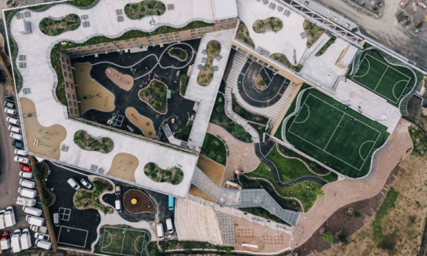 södra änggårdsskolan IES takinstallation utemiljö saltex gummiasfalt konstgräs