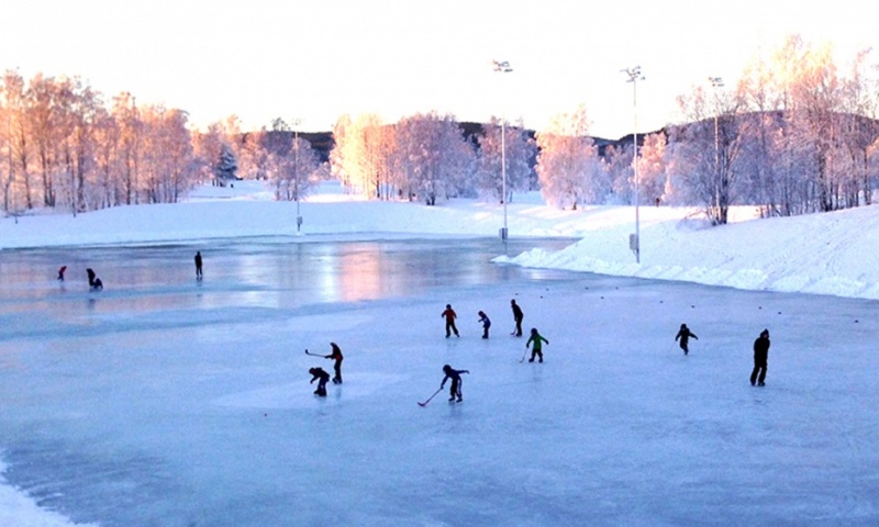kan konstgräs spolas till is isbana vintertid unisport